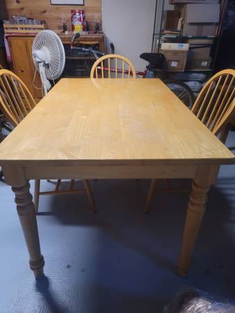 Kitchen Table & Chairs 1