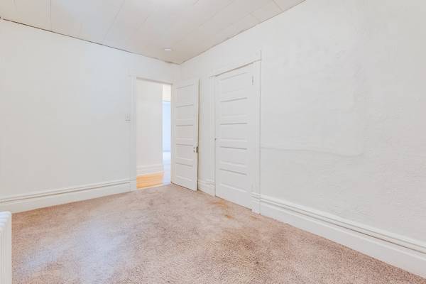 $1,299 / 3br - AVAILABLE NOW - Renovated 3BR in Mt. Washington64013203700483124