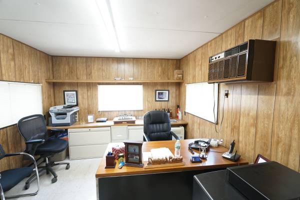 $1,800 Commercial Space with PARKING & STORAGE OPTIONS (Carroll Gardens/Gowanus)63912046010626124