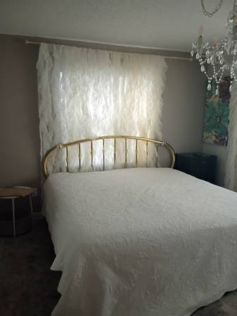 $900 / 3br - . master bedroom and bathroom for rent (Sebastian)63799881274881120