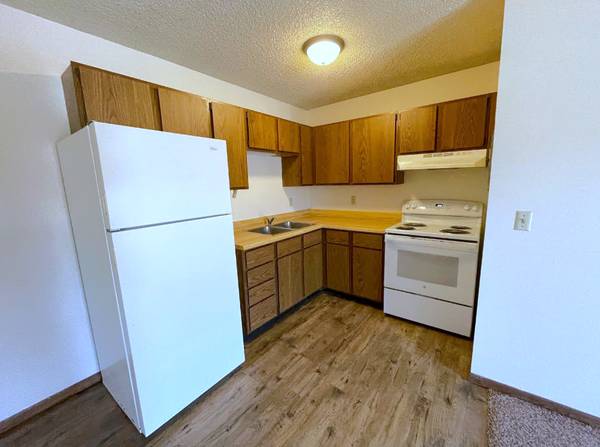 $995 / 2br - 700ft2 - 🏡 2BR/1BA – All Utilities Included! | $995/mo | Cat-Friendly | (Eau Claire, WI)63845959808001121