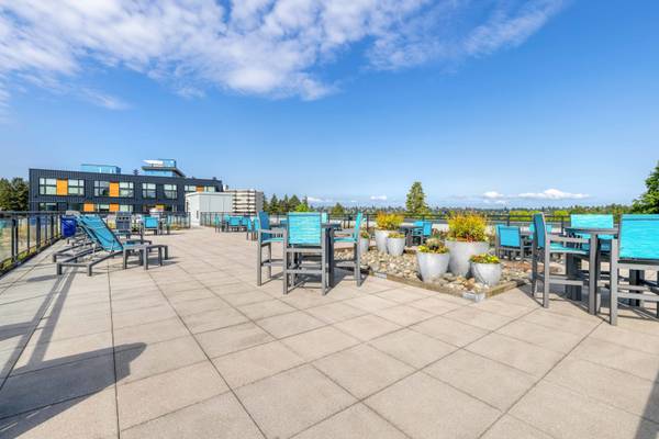 $2,108 Dishwasher, In Seattle, Studio/1B (6900 Green Lake Way N, Seattle, WA)63884887927809122