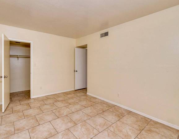 Bring Your Pets! | Fireplace + Property Manager On-Site - Pets OK 1