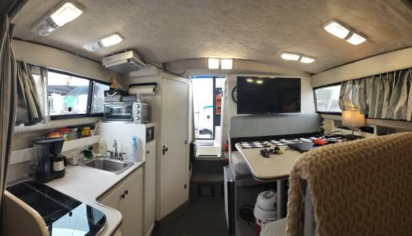 $900 / 120ft2 - For rent/sell, 30' Bayliner (Seattle)63808084161025121