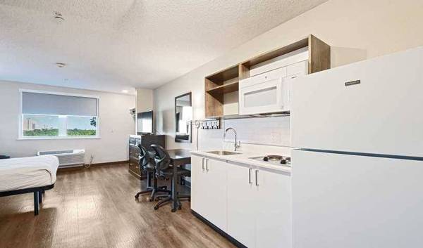 $2,524 Furnished Studio- Near Coral Gables (Miami)64049455370370124