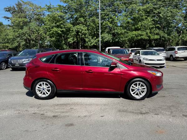2016 Ford Focus SE Hatchback - $7.400 (Premium Spec Seattle)63475951266179122