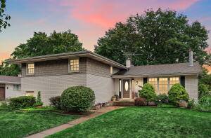 $1 / 4br - 1524ft2 - File 8706  4 Bedroom Quad level in Munster (Rueth Estates)63918415898370120