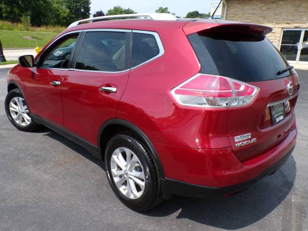 2015 NISSAN ROGUE SV AWD #5623 - $11,680 (OCONOMOWOC, WI.)63613818417153124