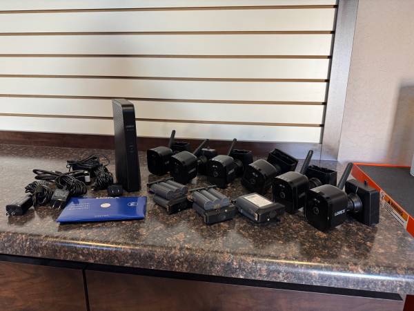 Lorex 4K Wireless Camera System - 6 Cameras & NVR 1