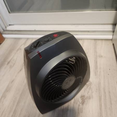 VORNADO 1500 WATT VORTEX ACTION SPACE HEATER 1