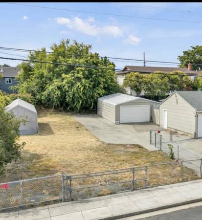 RV/ Trailer Parking 1