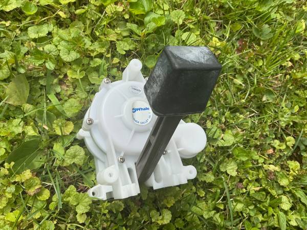 Whale Gusher Foot Pump 1