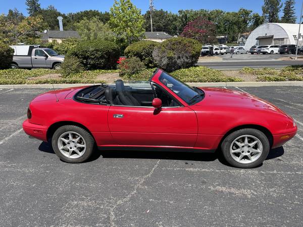 Mazda MX5 Miata - $9,000 (los gatos)63470586742531121