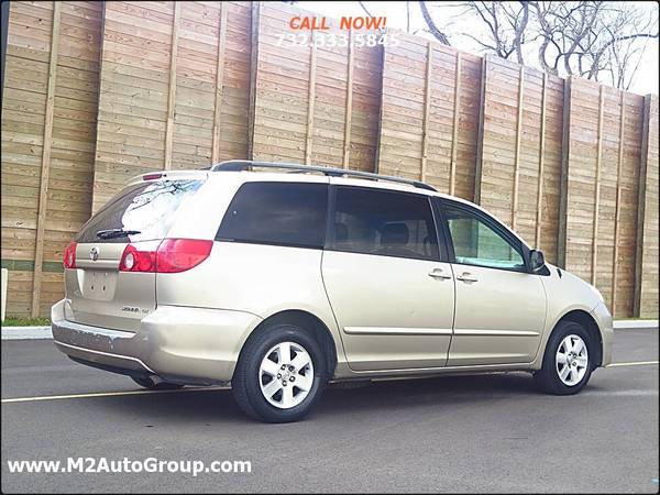 2006 Toyota Sienna LE 7 Passenger 4dr Mini Van - $3,900 (East Brunswick, NJ)63654708418305123