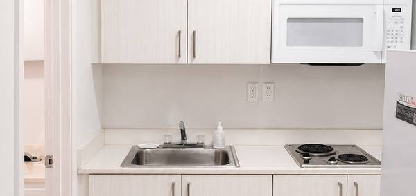 Onsite Laundry, Fully Furnished, Flat Screen TVs 1