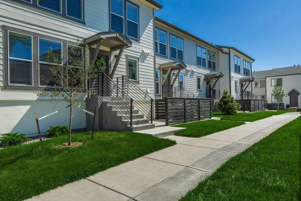 $2,780 / 3br - 1605ft2 - On-site Maintenance, 3 bedroom, Westminster CO (8300 Sheridan Boulevard, Westminster, CO)63973355540867120