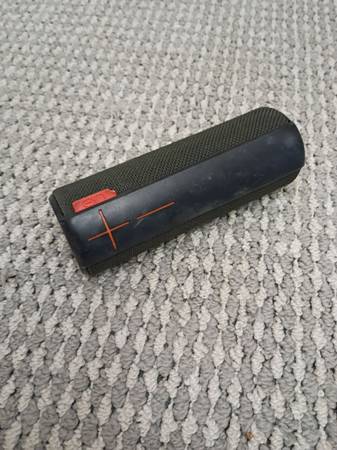 Ultimate Ears UE Boom Wireless Speaker 1