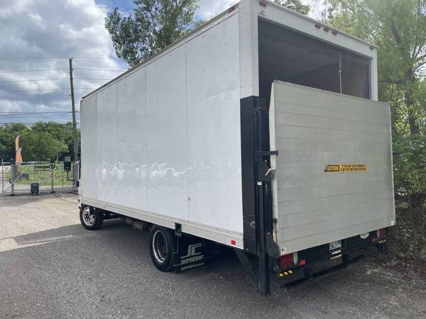 2015 Isuzu Npr Box Truck - $17,00063654722817793123