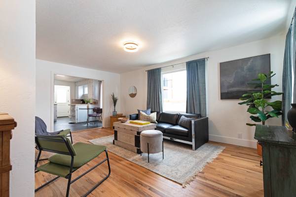 $2,450 / 2br - 1000ft2 - Fully Furnished 2bdr 1bath + office Home (Missoula)63657027052163120