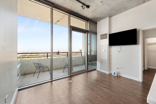 $2,750 / 2br - 800ft2 - $2,750  / 2 Bedrooms , 1.5 bathrooms - 1720 S Michigan Ave. Unit 1712 (Chicago)64041475349121123