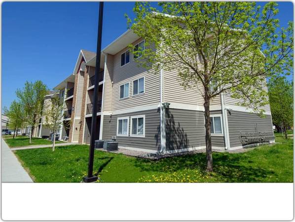 $1,345 / 3br - 1155ft2 - A Council Bluffs gem! 3 bed, 2 bath in the city's best spot. (Council Bluffs)63968761334403122