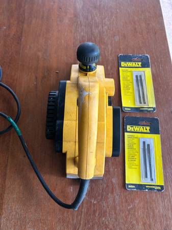 De Walt corded Hand planer 1