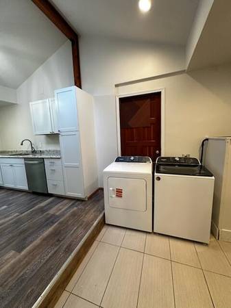 $2,150 / 1br - 900ft2 - 1 Bdrm. 1 bath MIL in Carnation (Carnation)64146799439106121