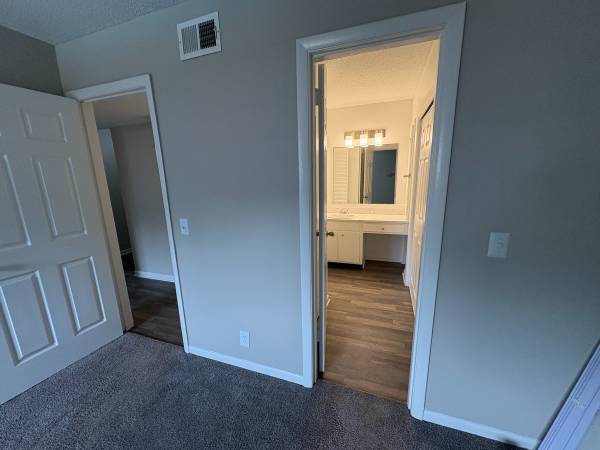 $1,295 / 2br - 1000ft2 - Encontremos un apartamento BOO-TIFUL para ti (Hermitage/Donelson/Nashville)63904697662210123