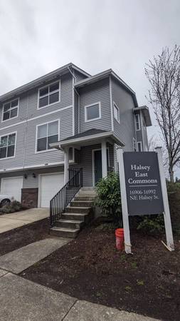 $2,225 / 3br - 2300ft2 - Start living large! You'll love our 3 bed, 3 bath! 2300 Sq Ft! (Portland)63820795795715120