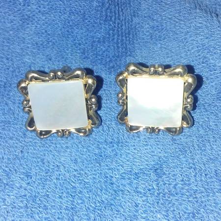 CUFF LINKS.           Csq 1