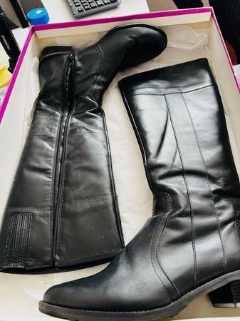 Women's Boots 1
