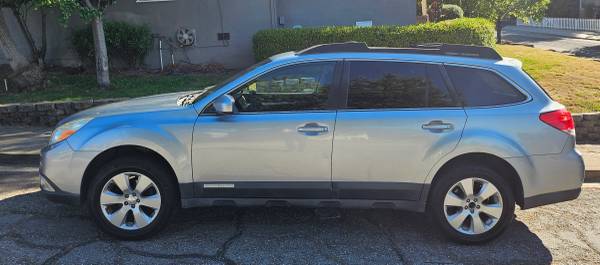 Transmisión manual Subaru Outback 2012 - $5,00063613247173123120