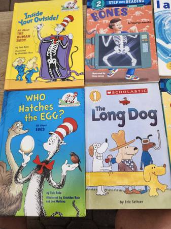 Reading books (Los Angeles)6003445229276569614