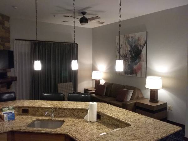 $299 / 2br - 1226ft2 - Wisconsin Dells - Glacier Canyon  Oct 3-5 w/8 waterpark wristbands (Wisconsin Dells)63781327291523121