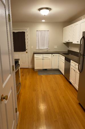 $2000.00 / 1br - 800ft2 - 1 Bed Private Condo with two car garage64002828461313121