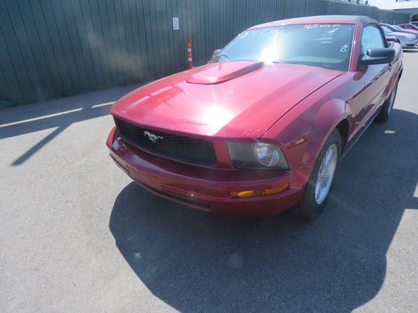 2006 FORD MUSTANG DESCAPOTABLE, TÍTULO LIMPIO, HERMOSO COLOR ROJO BRILLANTE!!! - $4.950 (LITTLE FALLS)63469772279043121