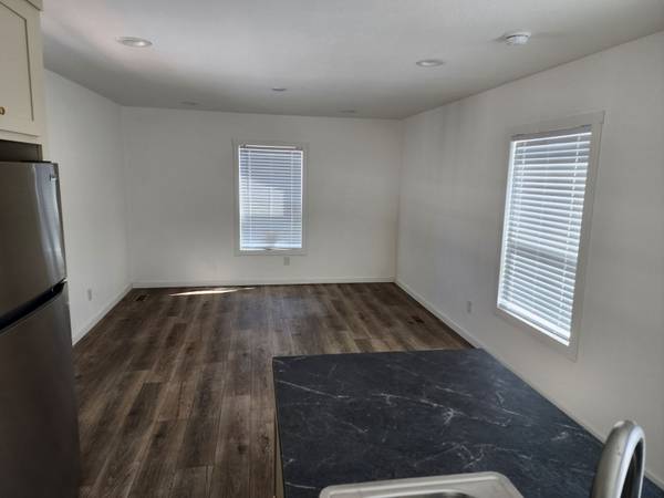 $1,100 / 2br - GORGEOUS, BRAND NEW 2024 HOME IN A 55+ RETIREMENT COMMUNITY!  $1,100 (TUCSON)63674860491777123