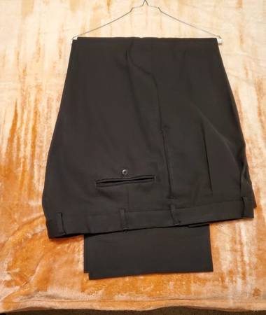 MEN'S SUIT (Pant Size 46W x 30L / Jacket 52) 1
