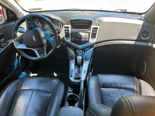 2011 CHEVROLET CRUZE LTZ RX con interior de cuero, tiene 117 mil millas - $4,800 (DECATUR GA)63620070790531121