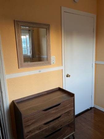 $850 / 1br - 100ft2 - Furnished Room in a 3 bd 1 ba house $850 (Sacramento)64044027143297122