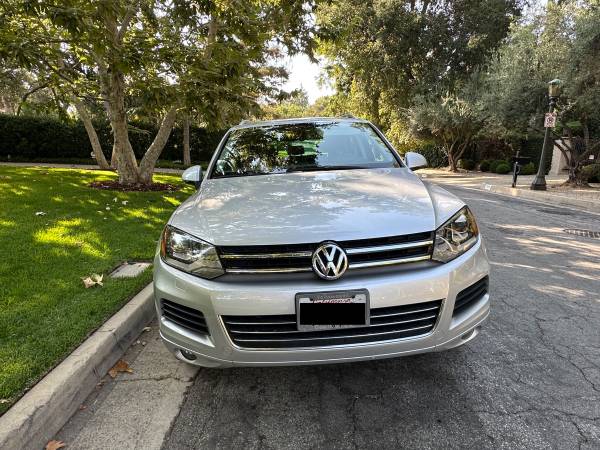 2011 Volkswagen Touareg SUV V6 - $7.950 (pasadena)63469919247619124