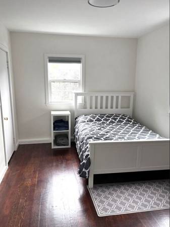 $2,650 / 2br - Step inside this charming 2-bedroom, 2-bathroom house located in! (aptos)63667888701569123