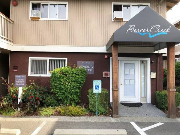 $1,580 / 1br - 780ft2 - Refrigerator, Electric Range, Internet Access (4807 200th St SW, Lynnwood, WA)63799882301441120