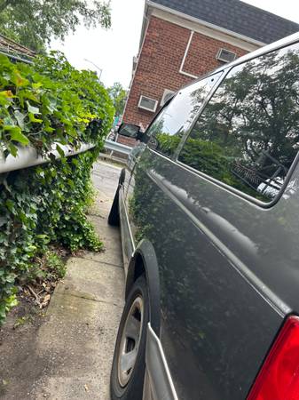 chevrolet Astro - $2,200 (Brooklyn)63614465430145123