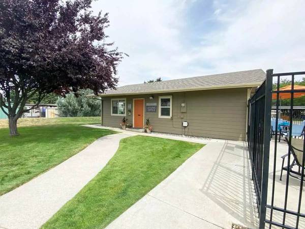 $1,854 / 3br - 900ft2 - The lifestyle you've been dreaming of: Explore our 3 BR. (Wenatchee - Wenatchee Valley College)63922933094403121