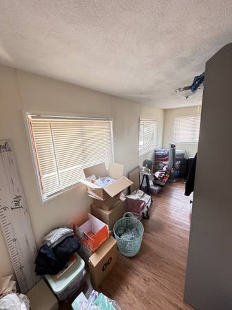 $2,695 / 2br - 2 bed Next to Green line Available NOW, Parking Included. (Magoun Square)64294931774339124