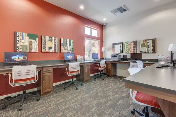 $1,550 / 2br - Dishwasher, Play Park, 24 Hour Fitness Center (14108 Meridian Ave E, Puyallup, WA)63995109949315121