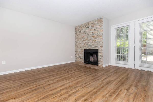 Dishwasher, Walk-in Closets, Refrigerator 1