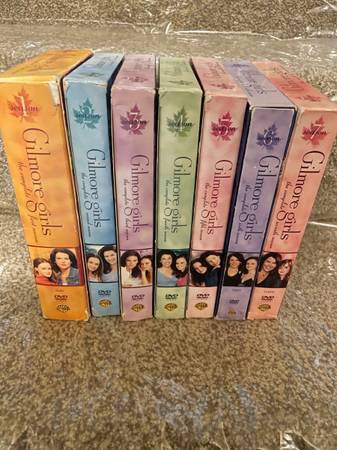 DVD Gilmore Girls Seasons 1-7, complete series, missing 2 discs 1
