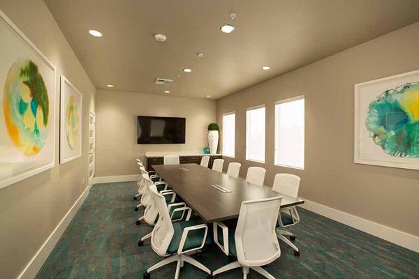$1,895 / 497ft2 - State-of-the-art fitness center, Swimming pool with spa and BBQ Area63970159829378123